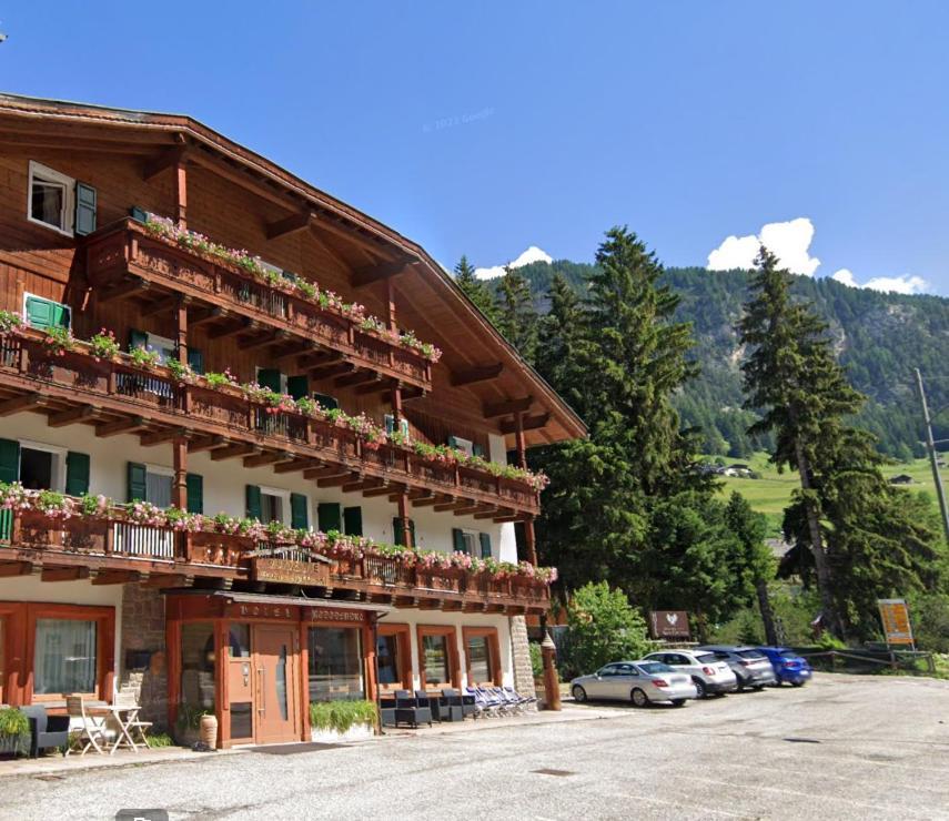 Hotel Rododendro Campitello di Fassa Exterior foto