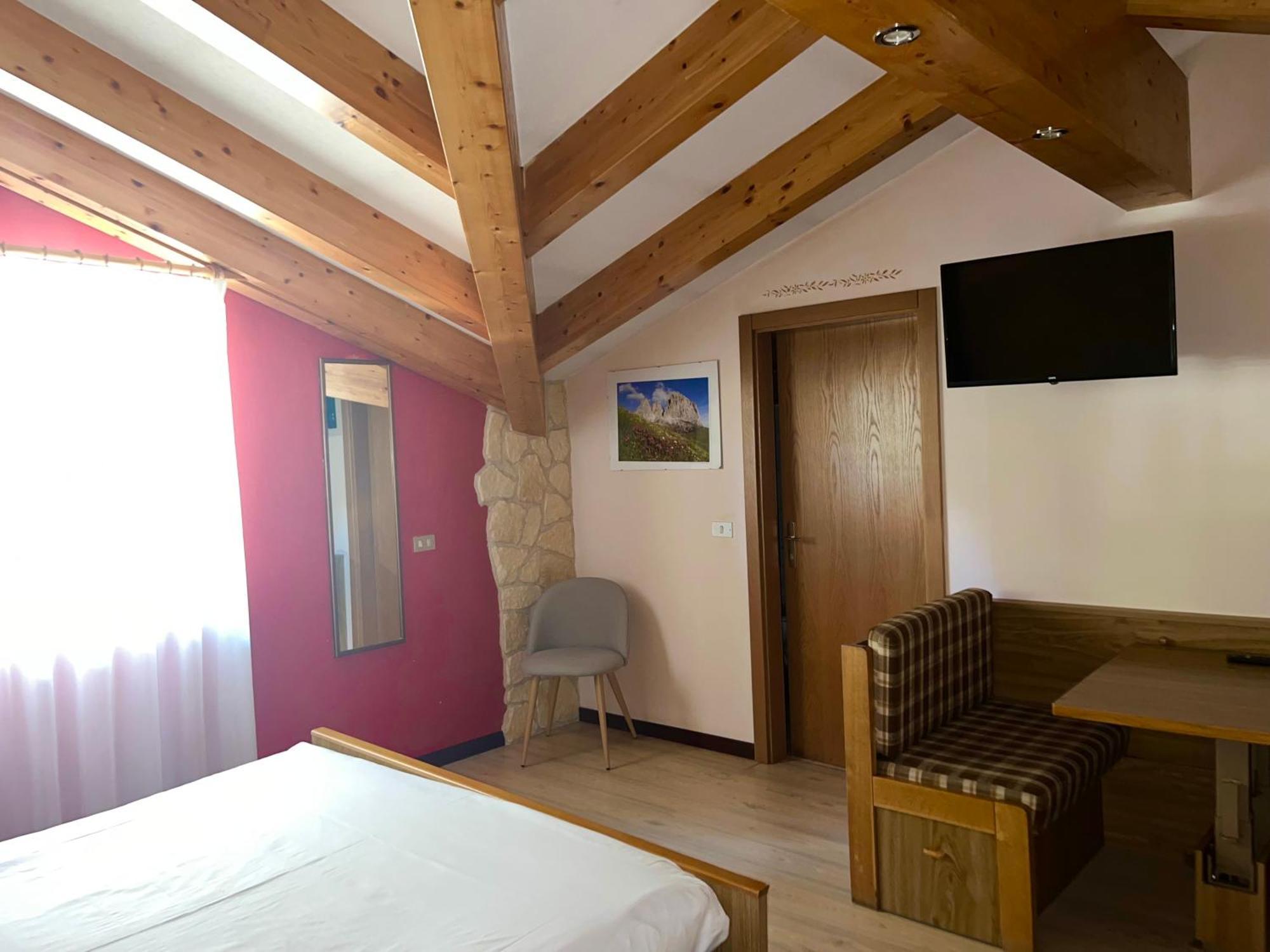 Hotel Rododendro Campitello di Fassa Exterior foto